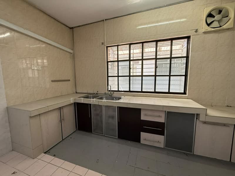 2-storey Terraced House for Sale in Bandar Mahkota Cheras (Cheras) - Ethan Lim - Kitchen - PropertyGuru.com.my