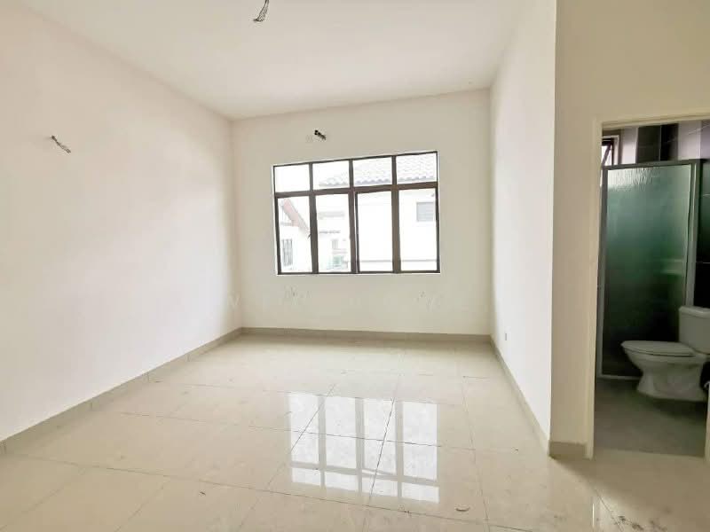 Rumah Berkembar untuk Dijual di Bandar Indahpura (Kulai) - Wee Howe - Interior - PropertyGuru.com.my