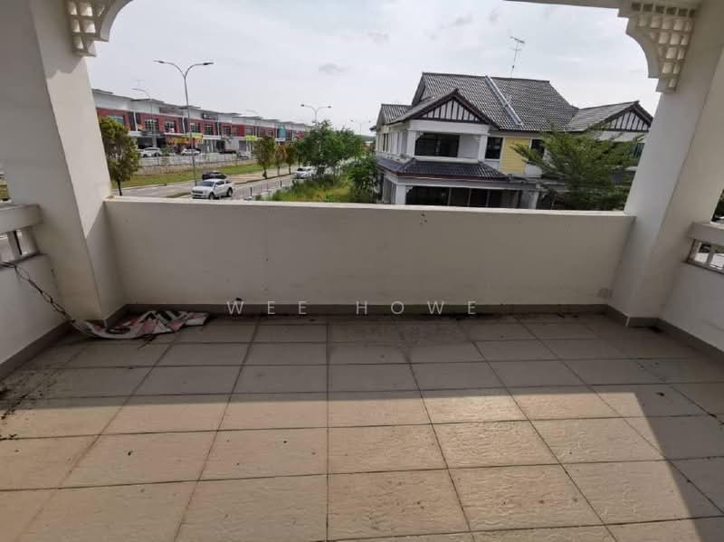 Rumah Berkembar untuk Dijual di Bandar Indahpura (Kulai) - Wee Howe - Balcony - PropertyGuru.com.my
