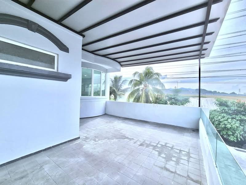 2.5-storey Terraced House for Sale in Taman Pulai Utama (Skudai) - Karl Lim - Balcony - PropertyGuru.com.my