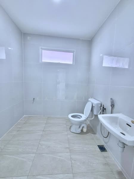 2.5-storey Terraced House for Sale in Taman Pulai Utama (Skudai) - Karl Lim - Bathroom - PropertyGuru.com.my