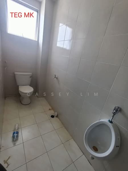 Shop for Rent in Klang (Selangor) - Cassey Lim - Bathroom - PropertyGuru.com.my