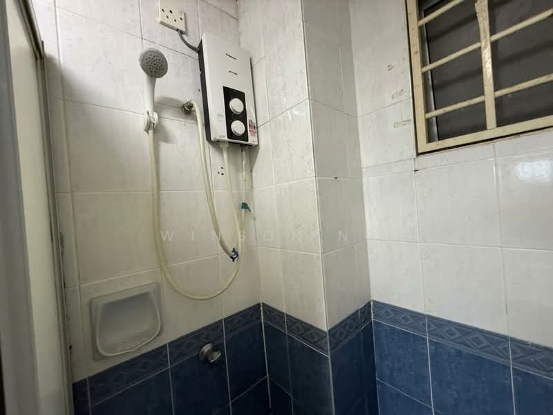 Apartment for Rent at Anggerik Villa 2 - Winson Ng - Bathroom - PropertyGuru.com.my