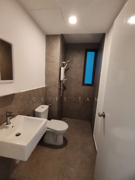 Servis Apartment untuk Disewa di Suite Enesta - Clift Tam - Bathroom - PropertyGuru.com.my