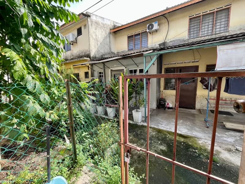 Rumah Teres 2 Tingkat untuk Dijual di Bandar Seri Alam (Masai) - Fatin Izzaty - PropertyGuru.com.my