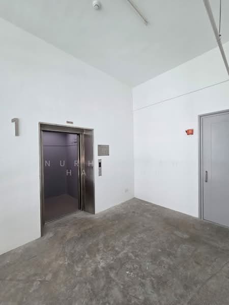 Shop / Office for Rent in U1, Glenmarie Industrial Area (Shah Alam) - NURHAMIZAH HAZWANI - Entrance - PropertyGuru.com.my