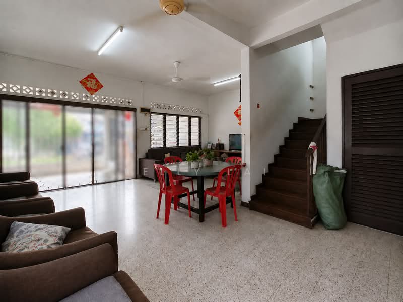 Rumah Teres 2 Tingkat untuk Dijual di Taman Petaling (Kepong) - Kelly Lai - Living Room - PropertyGuru.com.my