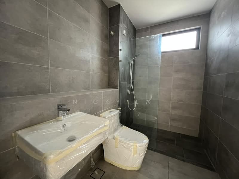 2-storey Terraced House for Sale in Bandar Gamuda Gardens (Rawang) - Nicky Lai - Bathroom - PropertyGuru.com.my