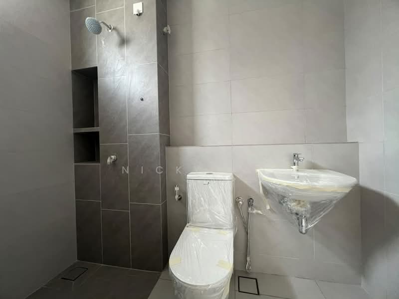 2-storey Terraced House for Sale in Bandar Gamuda Gardens (Rawang) - Nicky Lai - Bathroom - PropertyGuru.com.my