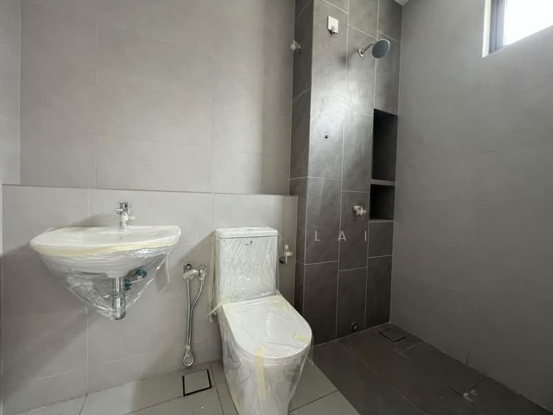 2-storey Terraced House for Sale in Bandar Gamuda Gardens (Rawang) - Nicky Lai - Bathroom - PropertyGuru.com.my