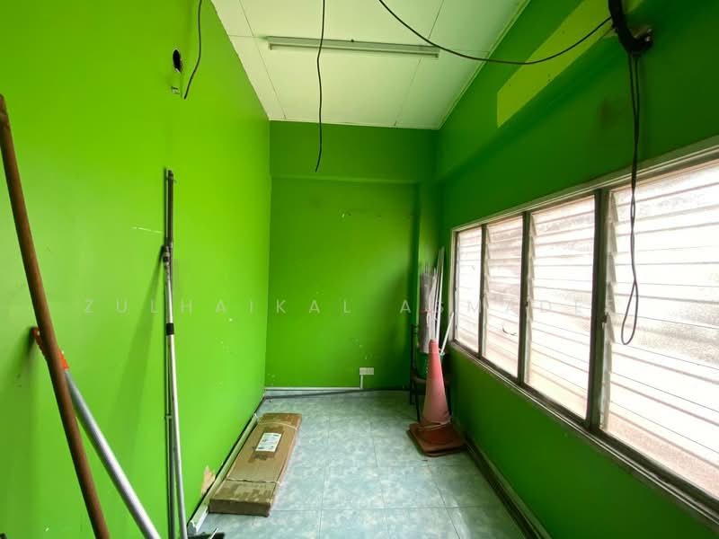 Shop / Office for Rent in Bandar Puncak Alam (Puncak Alam) - Zulhaikal Asmadee - Interior - PropertyGuru.com.my