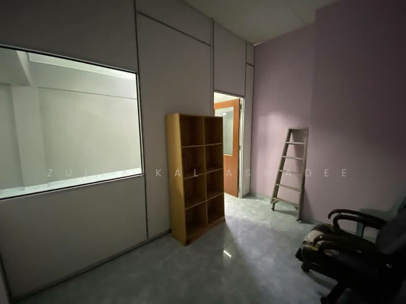 Shop / Office for Rent in Bandar Puncak Alam (Puncak Alam) - Zulhaikal Asmadee - Interior - PropertyGuru.com.my