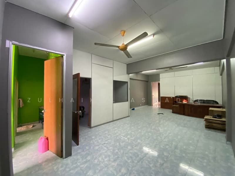 Shop / Office for Rent in Bandar Puncak Alam (Puncak Alam) - Zulhaikal Asmadee - Interior - PropertyGuru.com.my