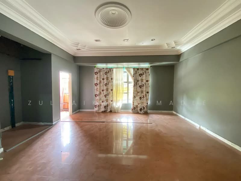 Shop / Office for Rent in Bandar Puncak Alam (Puncak Alam) - Zulhaikal Asmadee - Living Room - PropertyGuru.com.my