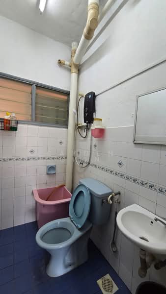 Apartment for Rent at Pangsapuri Waja - Cayden Chin - Bathroom - PropertyGuru.com.my