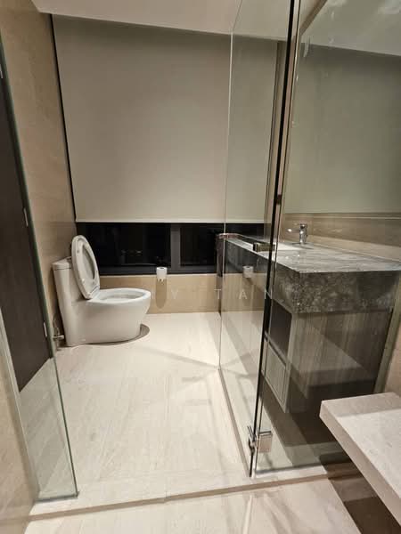 Servis Apartment untuk Dijual di Marriott Residence @ Gurney - Amy Tan - Bathroom - PropertyGuru.com.my