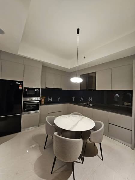 Servis Apartment untuk Dijual di Marriott Residence @ Gurney - Amy Tan - Kitchen - PropertyGuru.com.my