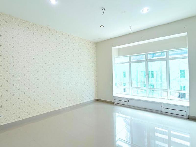 3-storey Terraced House for Sale in Taman Jelutong (Jelutong) - Anson Low - PropertyGuru.com.my
