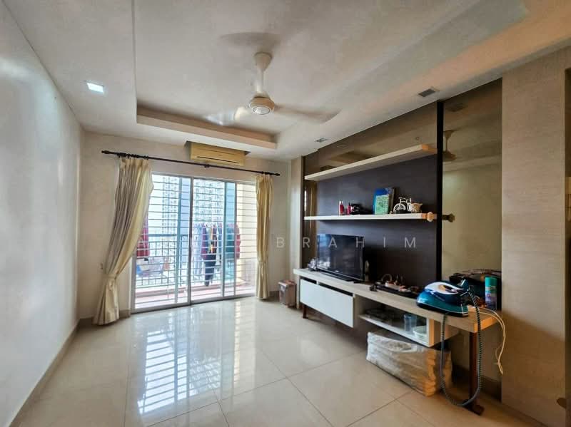 Servis Apartment untuk Dijual di Connaught Avenue - Azli Ibrahim - Living Room - PropertyGuru.com.my