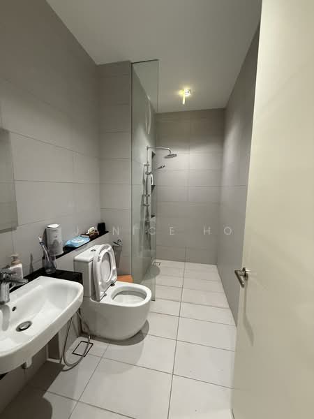 Rumah Berkembar untuk Dijual di Bandar Gamuda Gardens (Rawang) - Janice Ho - Bathroom - PropertyGuru.com.my