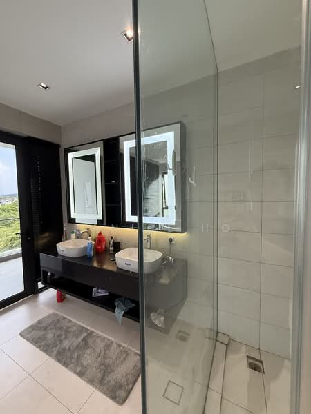 Rumah Berkembar untuk Dijual di Bandar Gamuda Gardens (Rawang) - Janice Ho - Bathroom - PropertyGuru.com.my