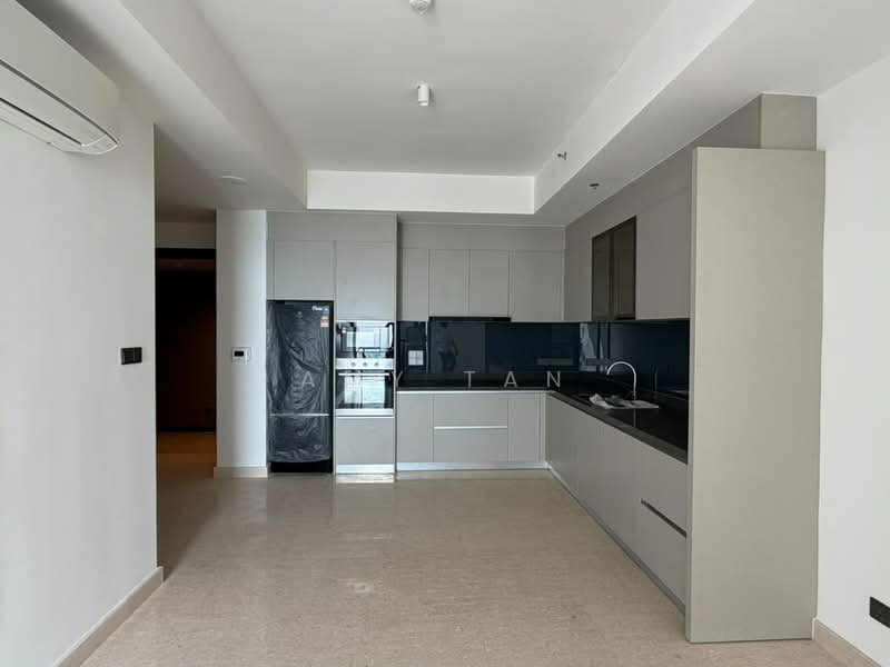 Servis Apartment untuk Dijual di Marriott Residence @ Gurney - Amy Tan - Kitchen - PropertyGuru.com.my