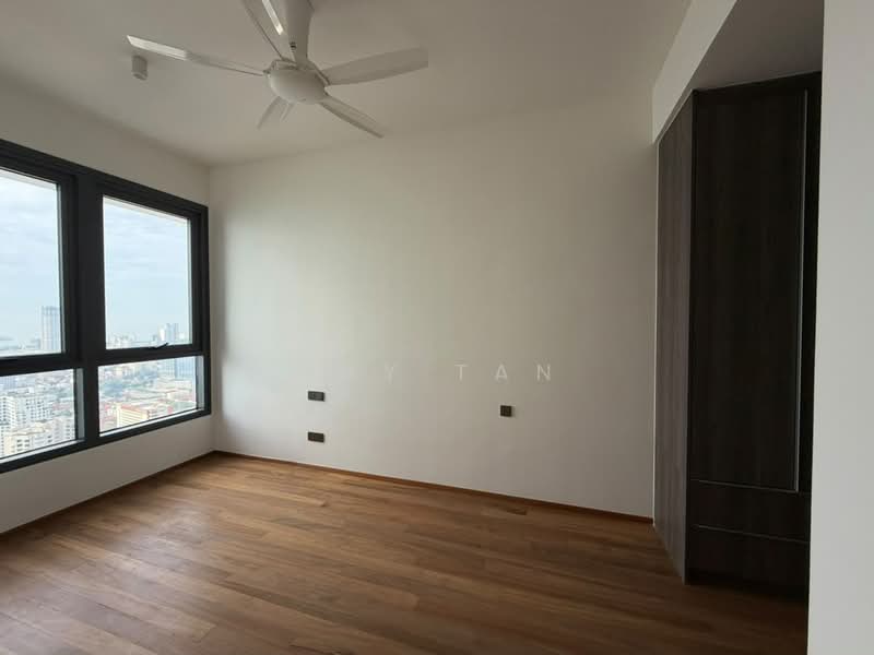 Servis Apartment untuk Dijual di Marriott Residence @ Gurney - Amy Tan - Bedroom - PropertyGuru.com.my