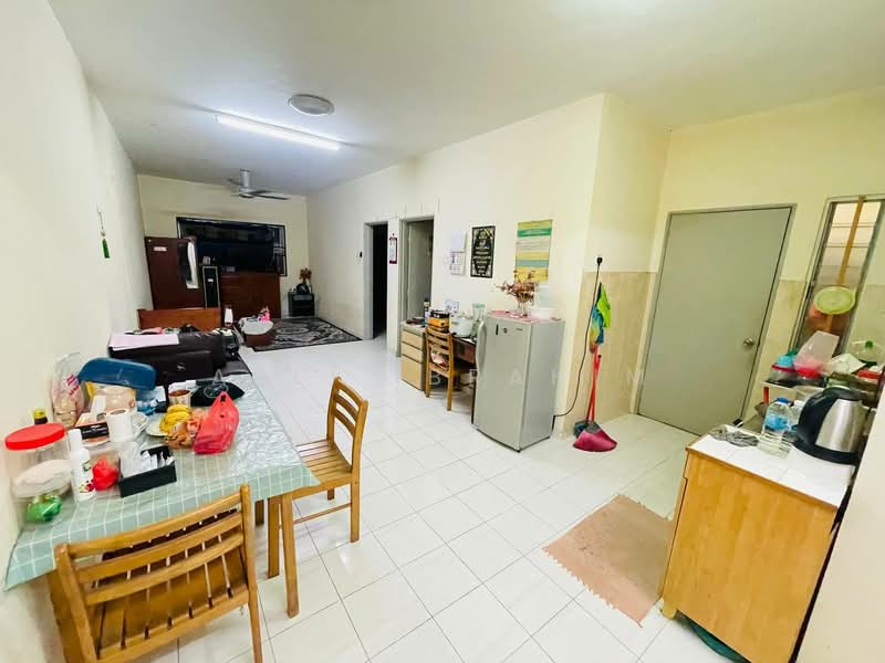 Apartment for Sale at Lumayan Apartment (Bdr Tasik Permaisuri) - Azli Ibrahim - Living Room - PropertyGuru.com.my
