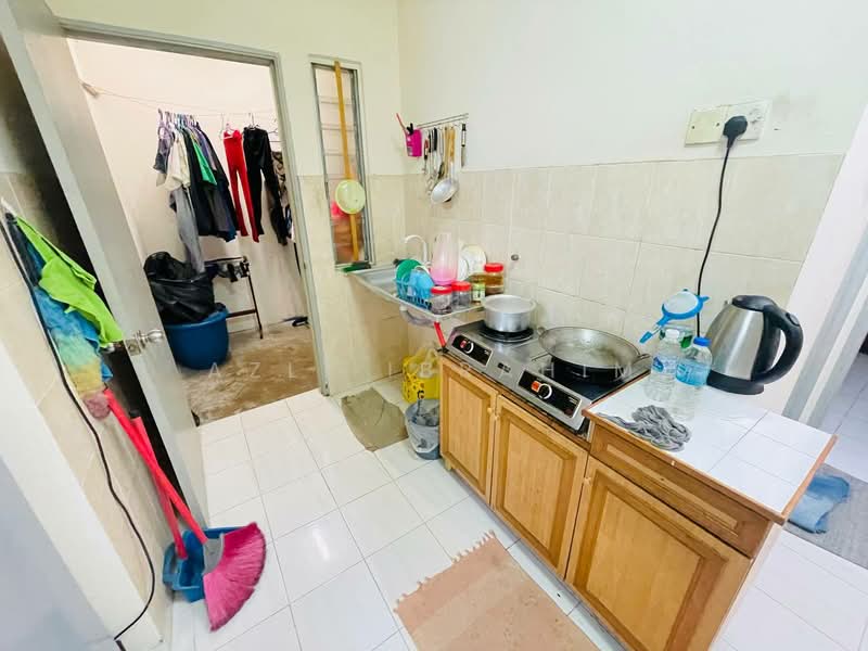 Apartment for Sale at Lumayan Apartment (Bdr Tasik Permaisuri) - Azli Ibrahim - Kitchen - PropertyGuru.com.my