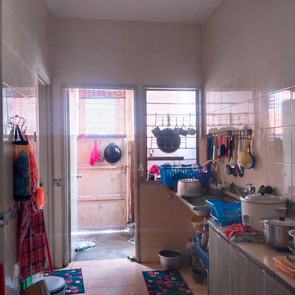 2-storey Terraced House for Sale in Palm Walk (Bandar Sungai Long) - Lydia Mun - Kitchen - PropertyGuru.com.my