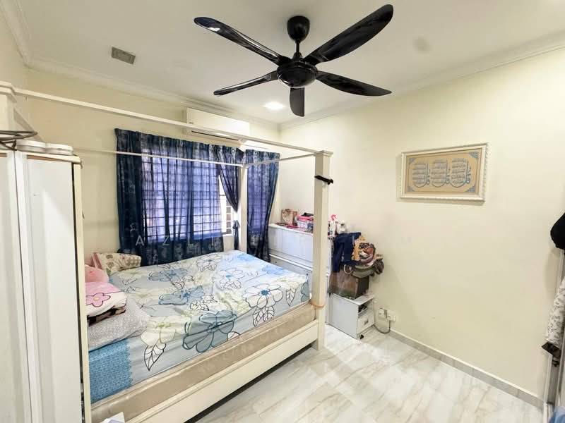 Rumah Teres 2 Tingkat untuk Dijual di Seksyen 10 (Shah Alam) - Azli Ibrahim - Bedroom - PropertyGuru.com.my
