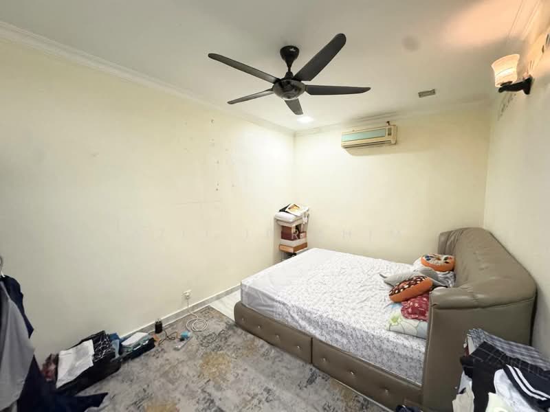 Rumah Teres 2 Tingkat untuk Dijual di Seksyen 10 (Shah Alam) - Azli Ibrahim - Bedroom - PropertyGuru.com.my