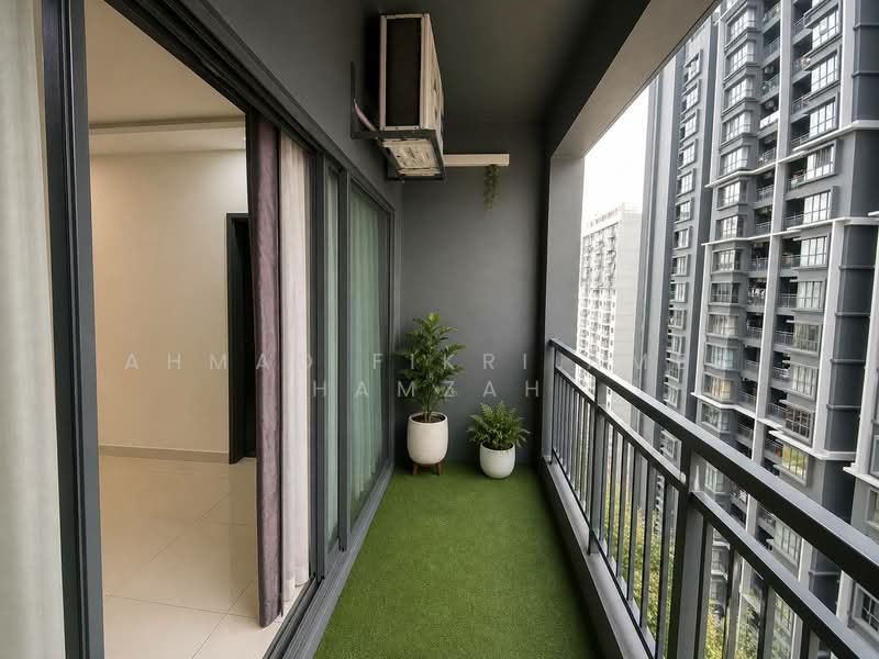 Condominium for Sale at The Holmes 2 - Ahmad Fikri Amer Hamzah - Balcony - PropertyGuru.com.my