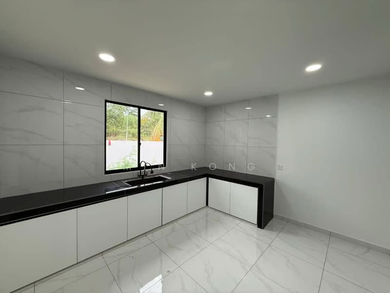 Terraced House for Sale in Taman Mount Austin (Tebrau) - Min Kong - Kitchen - PropertyGuru.com.my