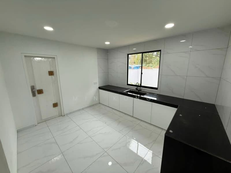 Terraced House for Sale in Taman Mount Austin (Tebrau) - Min Kong - Kitchen - PropertyGuru.com.my