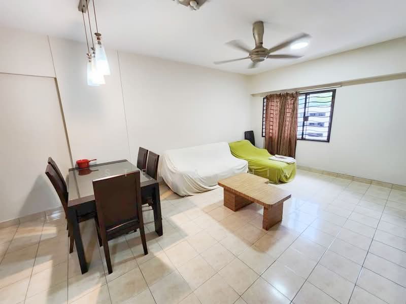 Apartment for Rent at Bayu Puteri 3 - Stella Chia - Living Room - PropertyGuru.com.my