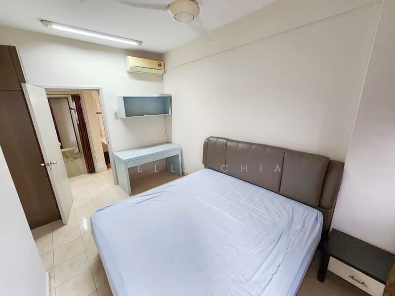 Apartment for Rent at Bayu Puteri 3 - Stella Chia - Bedroom - PropertyGuru.com.my