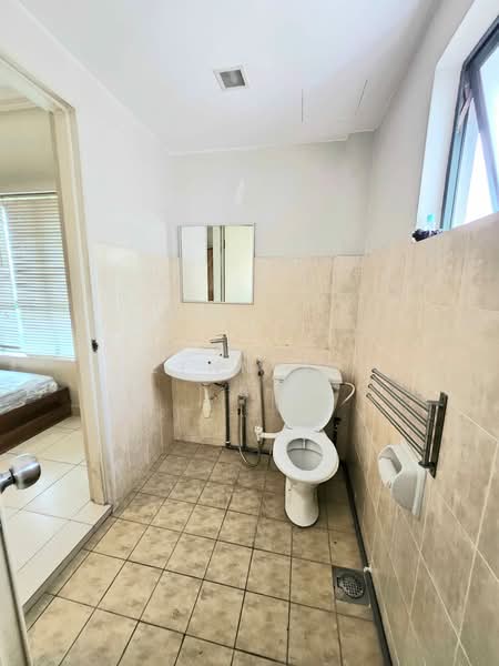 Condominium for Sale at Changkat View - Lynn SL - Bathroom - PropertyGuru.com.my
