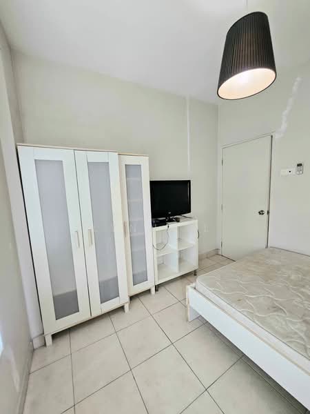Condominium for Sale at Changkat View - Lynn SL - Bedroom - PropertyGuru.com.my