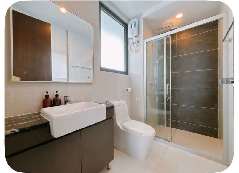 Condominium for Sale at Bay Point @ Country Garden Danga Bay - Bryan Chiew - Bathroom - PropertyGuru.com.my