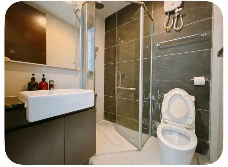 Condominium for Sale at Bay Point @ Country Garden Danga Bay - Bryan Chiew - Bathroom - PropertyGuru.com.my