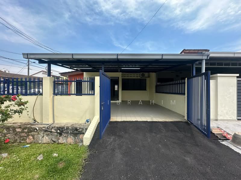 Rumah Teres 1 Tingkat untuk Dijual di Ampang Jaya (Ampang) - Azli Ibrahim - Exterior - PropertyGuru.com.my