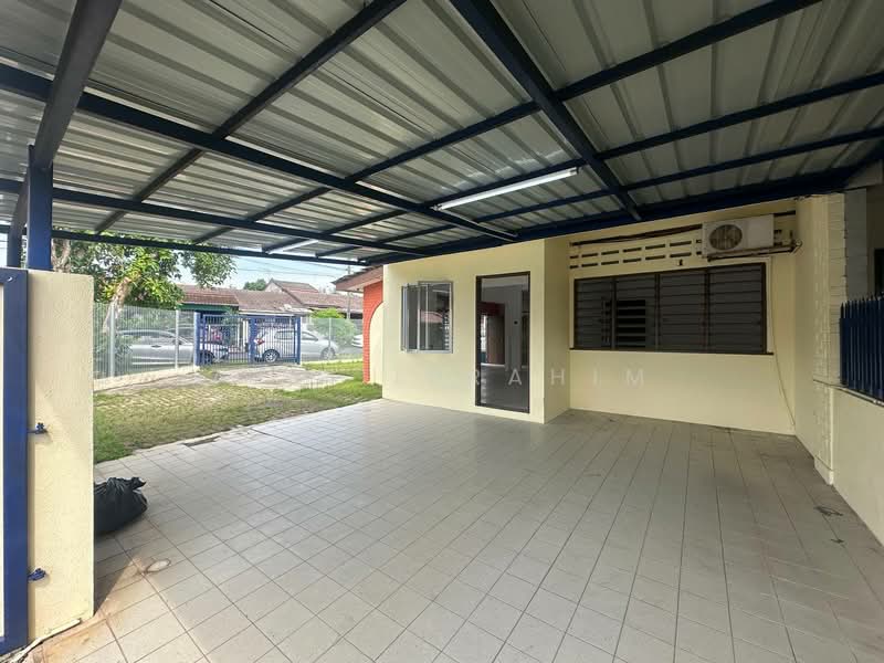 Rumah Teres 1 Tingkat untuk Dijual di Ampang Jaya (Ampang) - Azli Ibrahim - Exterior - PropertyGuru.com.my