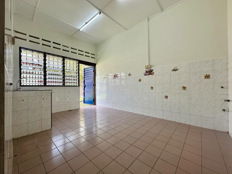 Rumah Teres 1 Tingkat untuk Dijual di Ampang Jaya (Ampang) - Azli Ibrahim - Kitchen - PropertyGuru.com.my