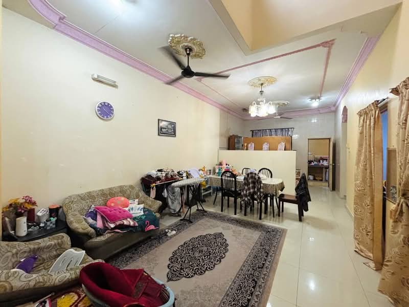 Rumah Berkembar untuk Dijual di Bandar Putra (Kulai) - Fatin Izzaty - PropertyGuru.com.my