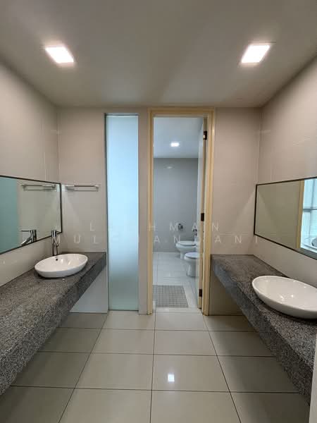 Condominium for Rent at Kiaramas Ayuria - Lachman Mulchandani - Master bathroom - PropertyGuru.com.my