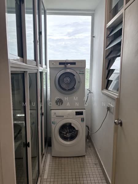 Condominium for Rent at Kiaramas Ayuria - Lachman Mulchandani - Laundry area - PropertyGuru.com.my