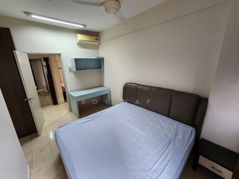 Apartment for Rent at Bayu Puteri 3 - Roy Yap - Bedroom - PropertyGuru.com.my