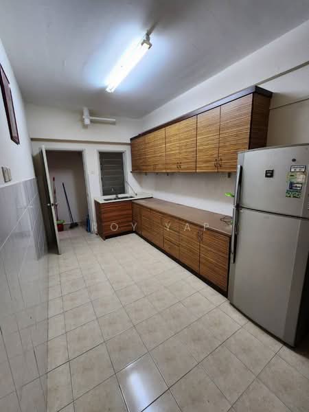 Apartment for Rent at Bayu Puteri 3 - Roy Yap - Kitchen - PropertyGuru.com.my