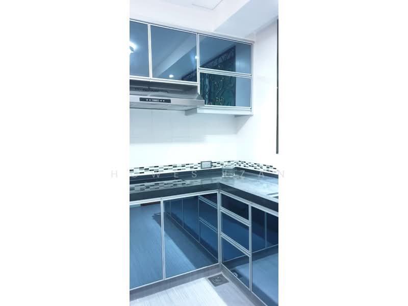 Condominium for Rent at Petrie Condominium - Howes Izan - Kitchen - PropertyGuru.com.my